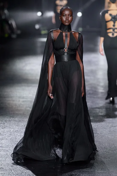 Look 48